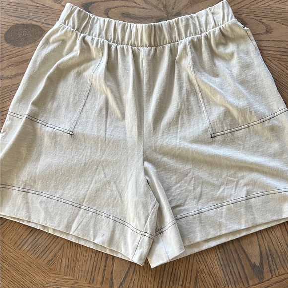 FP Beach Strada Shorts in Barnacle Island White Medium - Picture 3 of 5